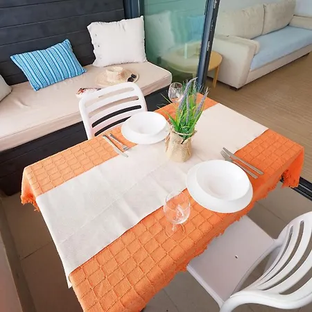 Estudio Con Terraza Vista Mar 아파트 *